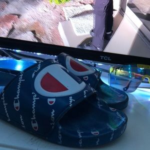 Size 9M Champion slides used good condition BLUE